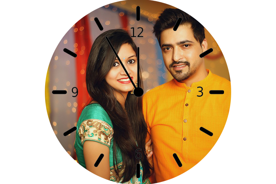Round Customised Clock (9x9 inches)