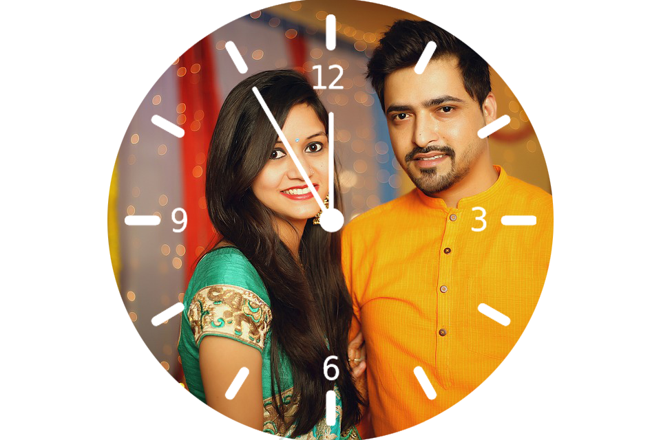 Round Customised Clock (9x9 inches)